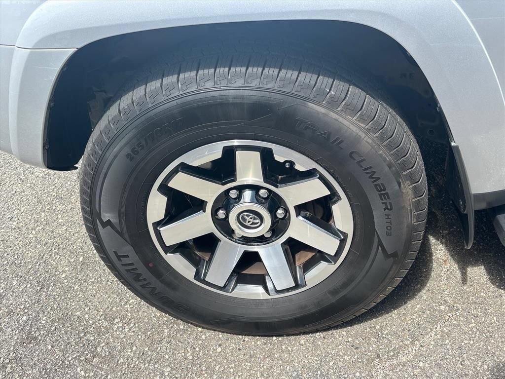 Used 2022 Toyota 4Runner TRD Off-Road Premium AWD/4WD image 15