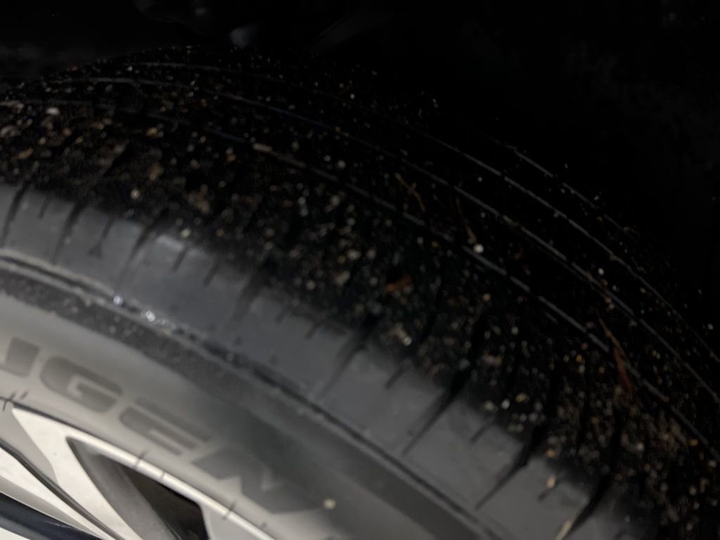 Used 2024 Volkswagen Atlas Cross Sport SE image 46