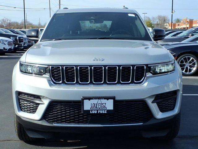 New 2026 Jeep Grand Cherokee Laredo X AWD/4WD image 24