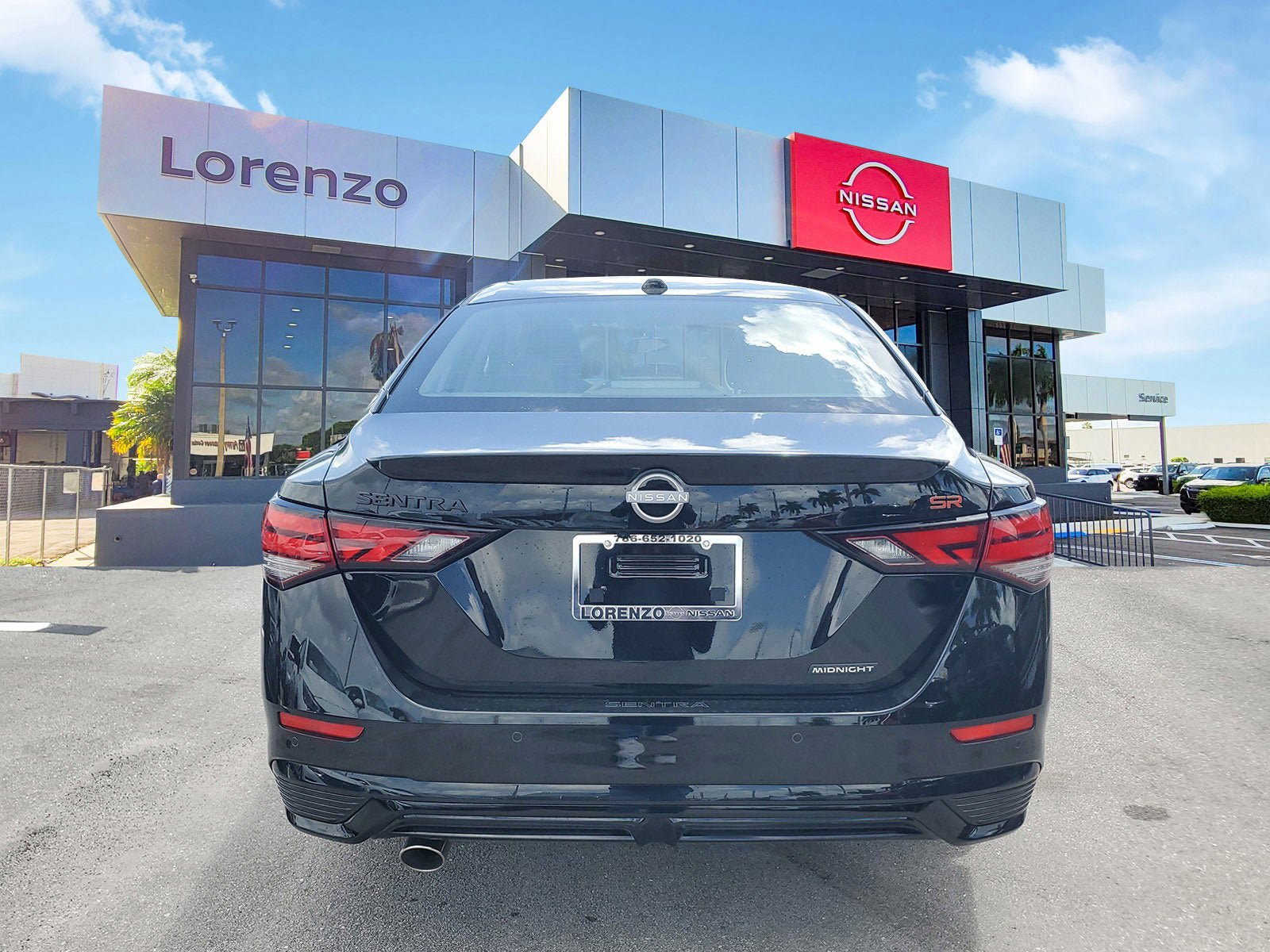 New 2025 Nissan Sentra SR w/ Midnight Edition FWD image 5