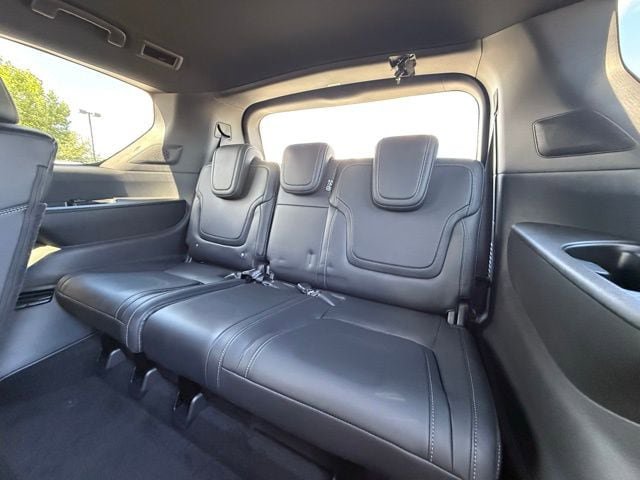 New 2025 Nissan Armada PRO-4X AWD/4WD image 15
