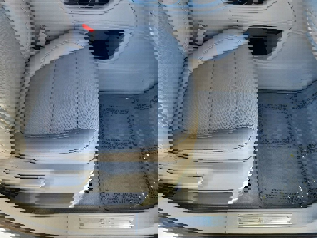 Certified 2023 GMC Acadia SLT image 18