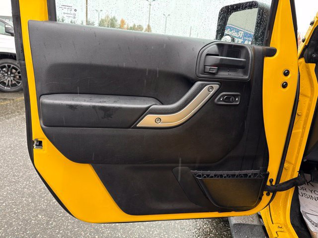 Used 2015 Jeep Wrangler Sahara AWD/4WD image 18