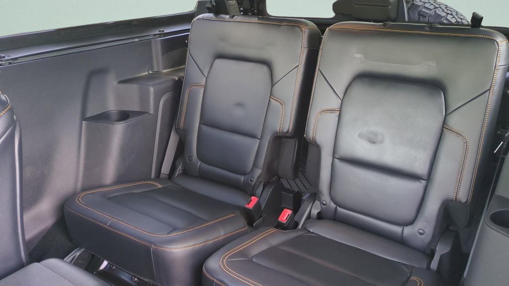 Used 2023 Ford Bronco Badlands image 12