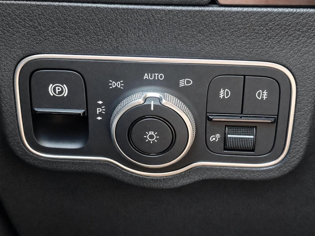 New 2026 Mercedes-Benz GLA 250 4MATIC image 38