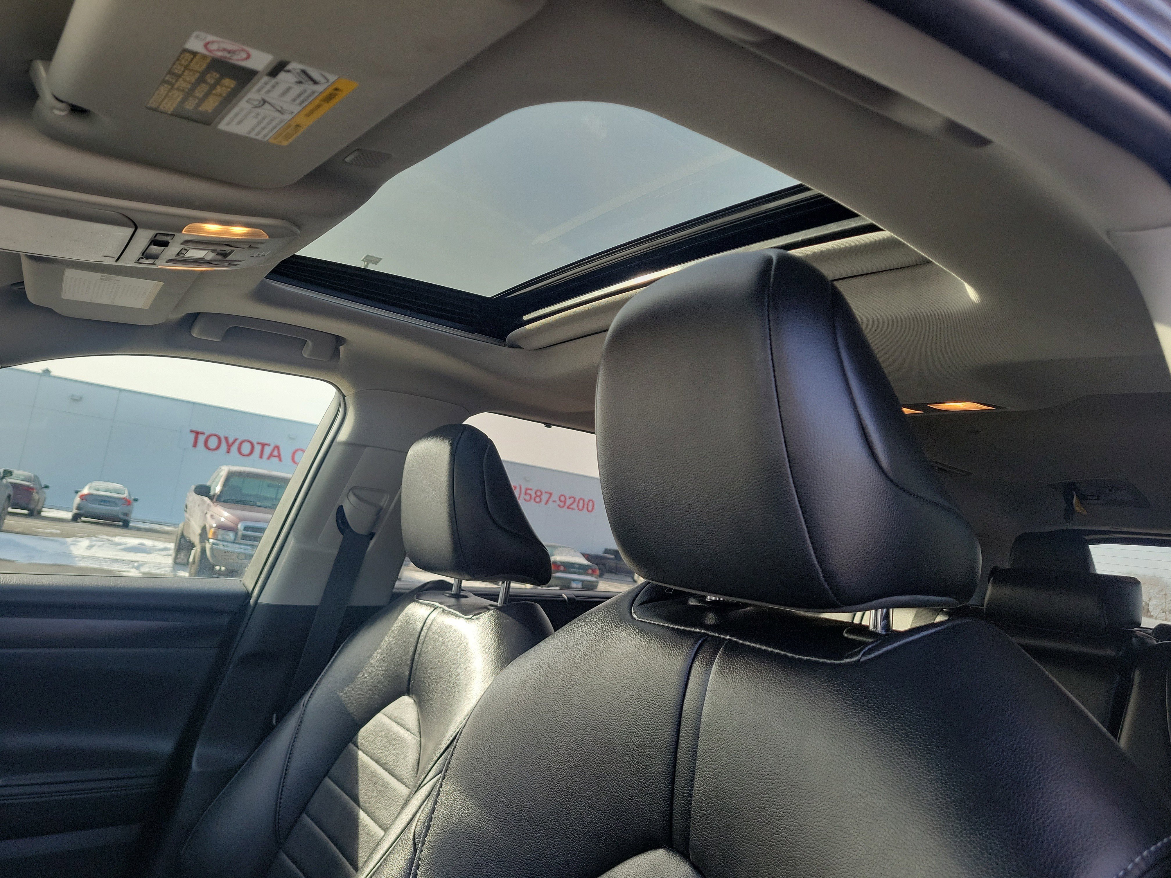 Used 2022 Toyota Highlander XLE image 15