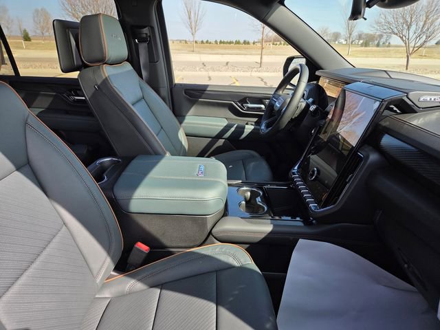 New 2026 GMC Yukon XL AT4 w/ AT4 Premium Plus Package AWD/4WD image 37