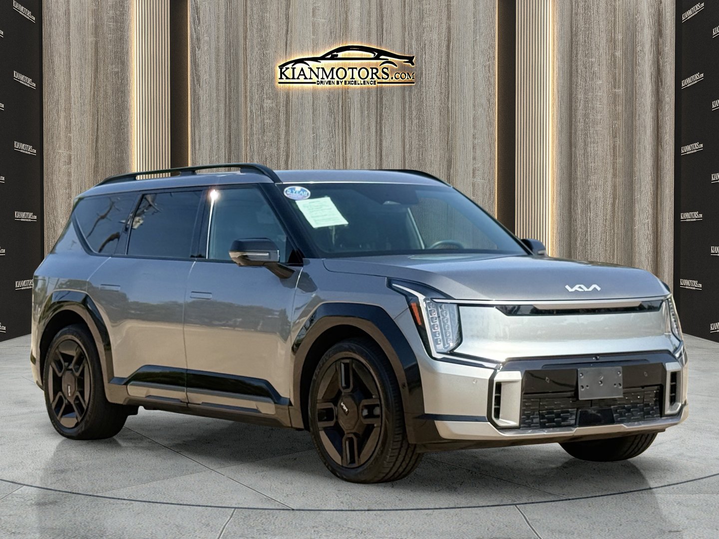 Used 2024 Kia EV9 GT-Line AWD/4WD image 1