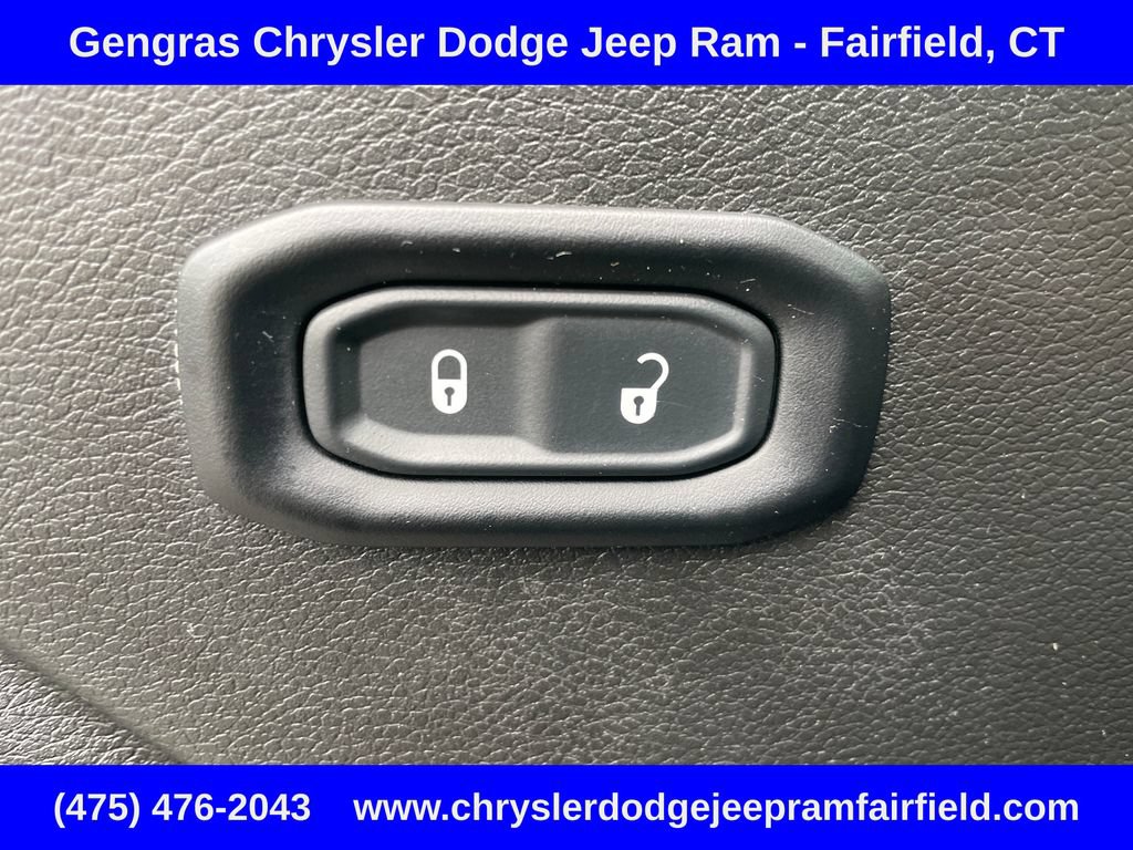 Used 2024 Jeep Wrangler Unlimited AWD/4WD image 45