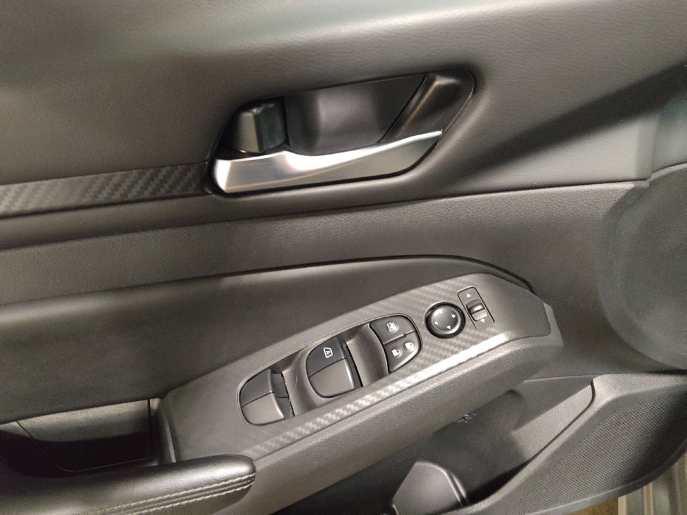 Used 2024 Nissan Altima 2.5 SV image 27