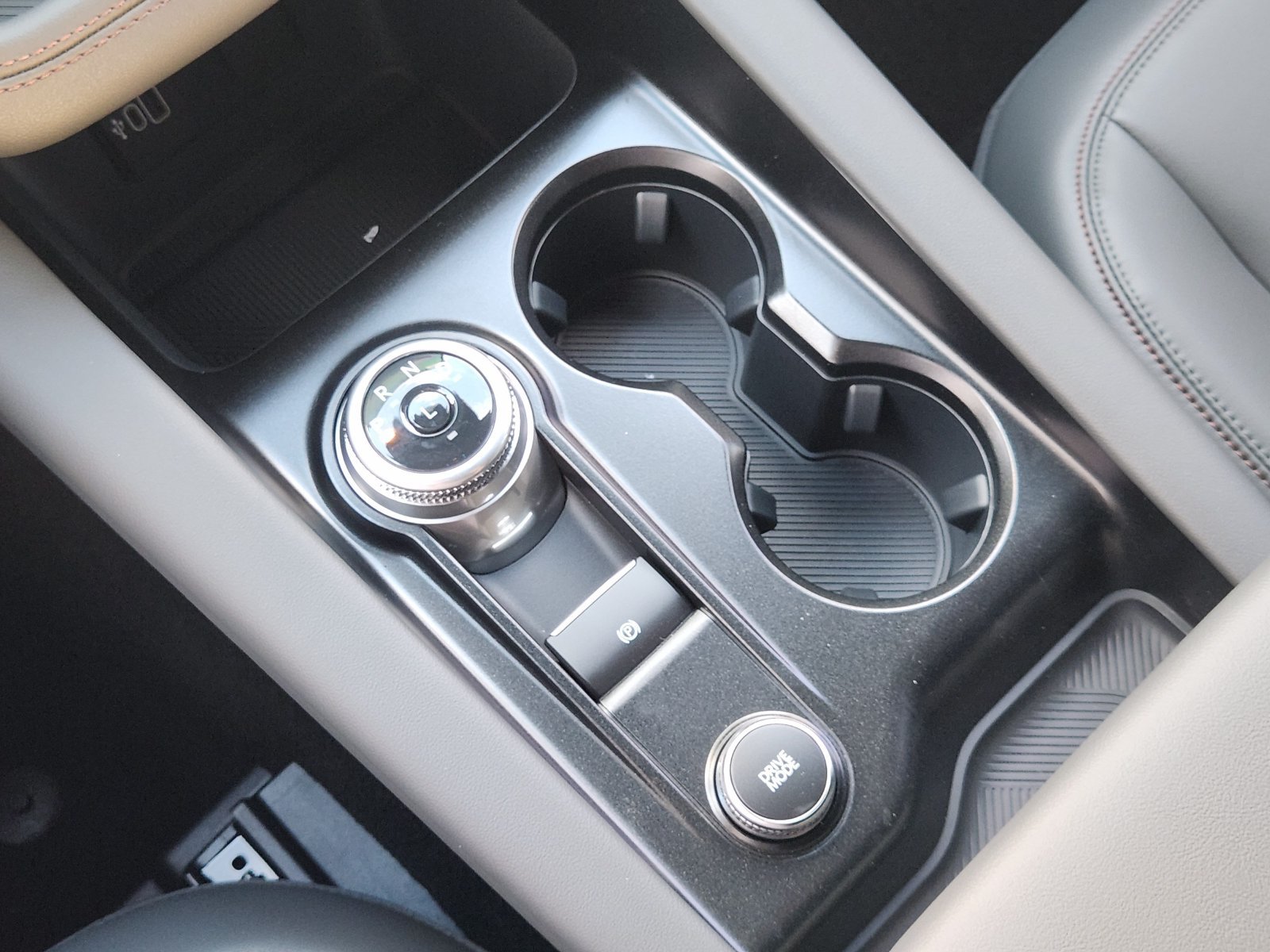 New 2027 Ford Explorer Active w/ Active Comfort Package RWD image 19