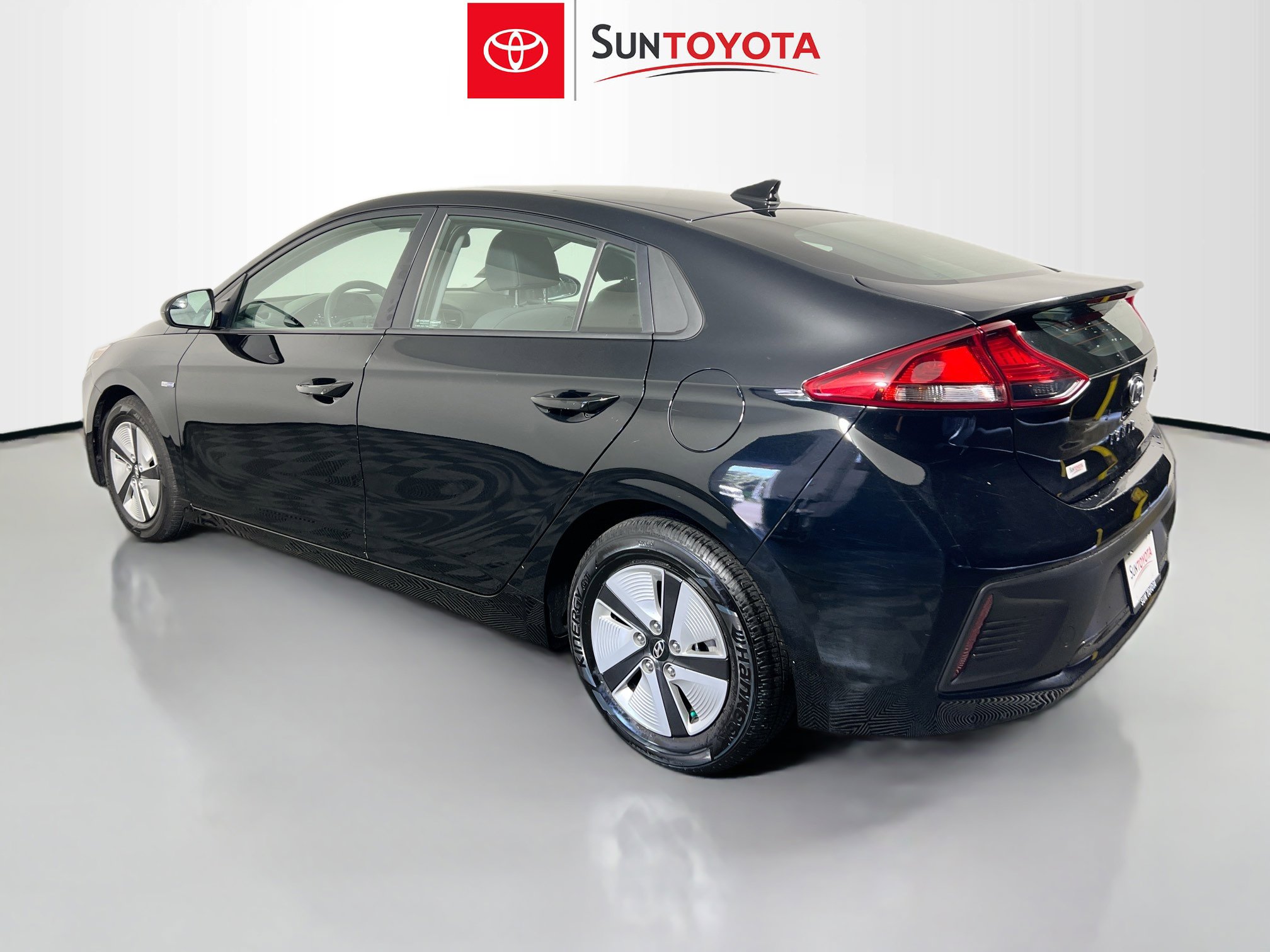 Used 2017 Hyundai Ioniq Blue image 6