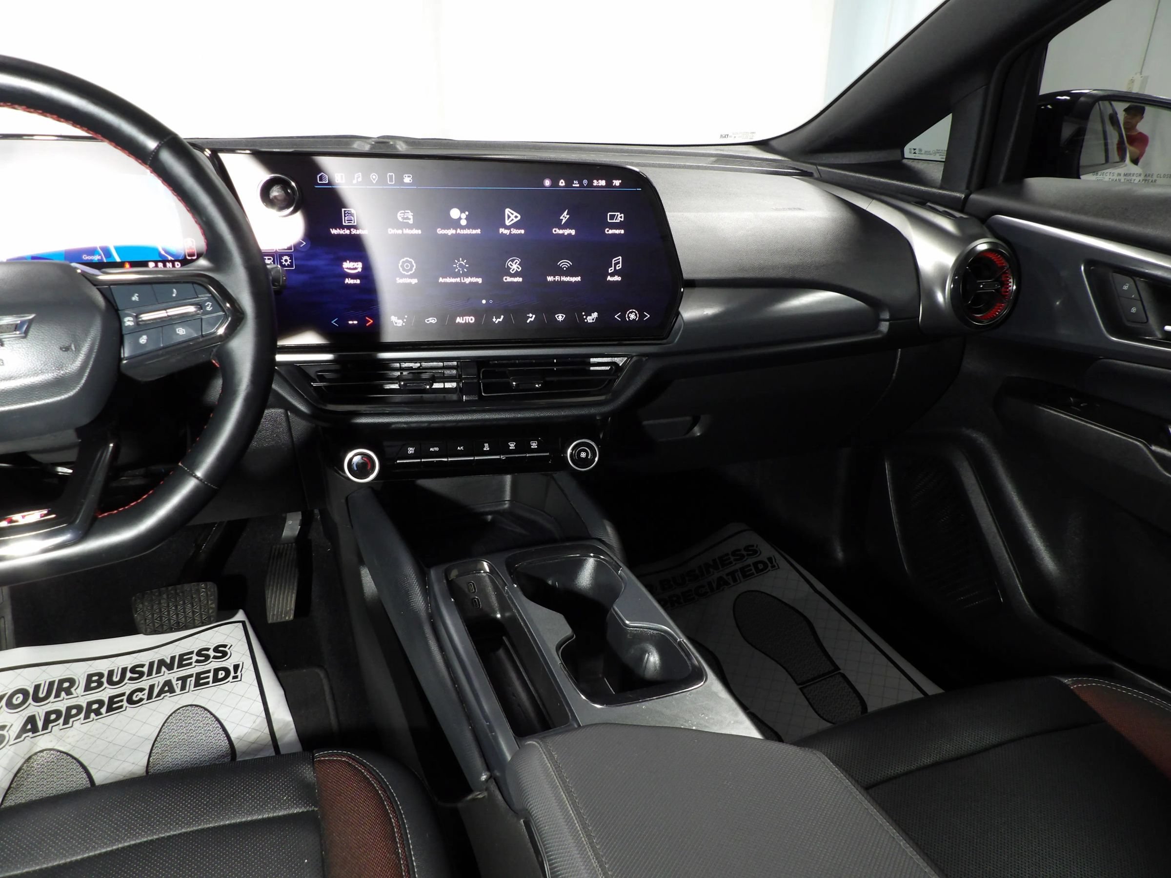 Used 2024 Chevrolet Equinox EV RS FWD image 19