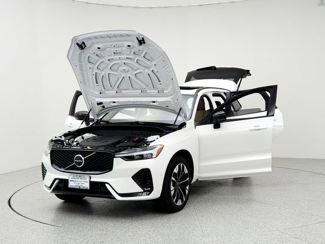 New 2026 Volvo XC60 B5 Plus w/ Protection Package Premier image 9