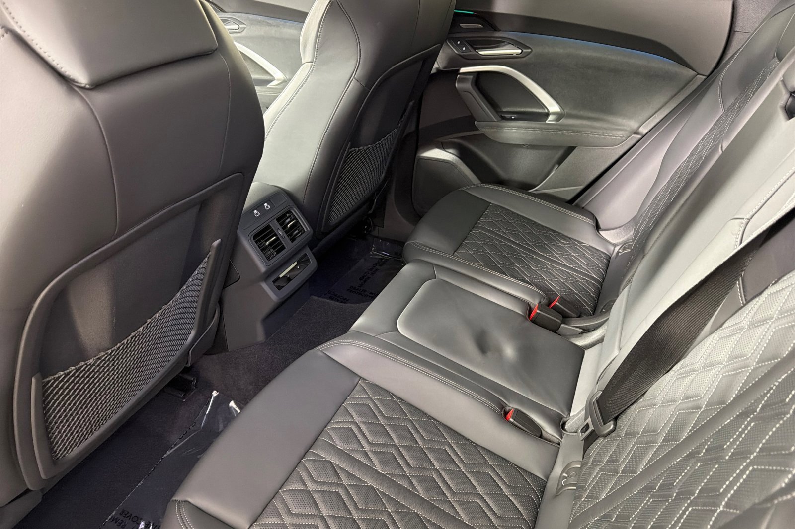 Used 2025 Audi SQ5 Premium Plus w/ Premium Plus Package image 11