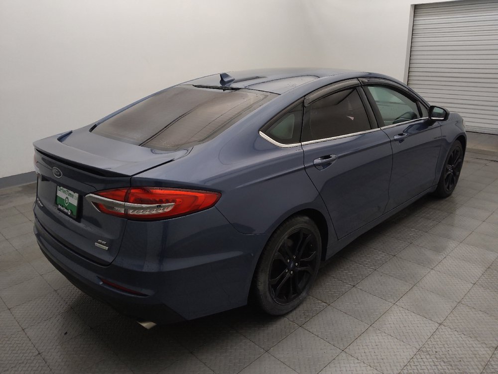 Used 2019 Ford Fusion SE w/ Equipment Group 151A FWD image 9