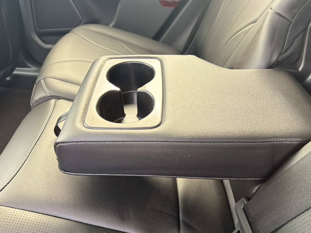 New 2025 Ford Escape SE w/ PHEV Premium Package FWD image 14