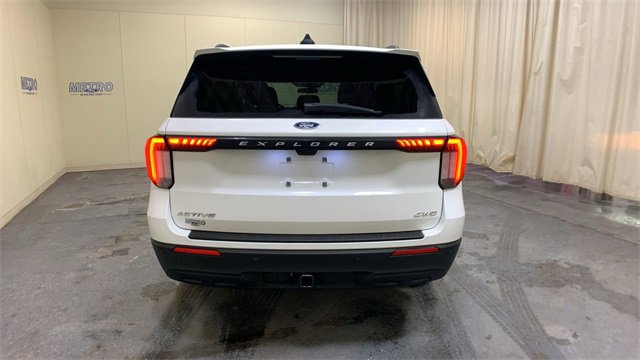 Certified 2025 Ford Explorer Active image 4