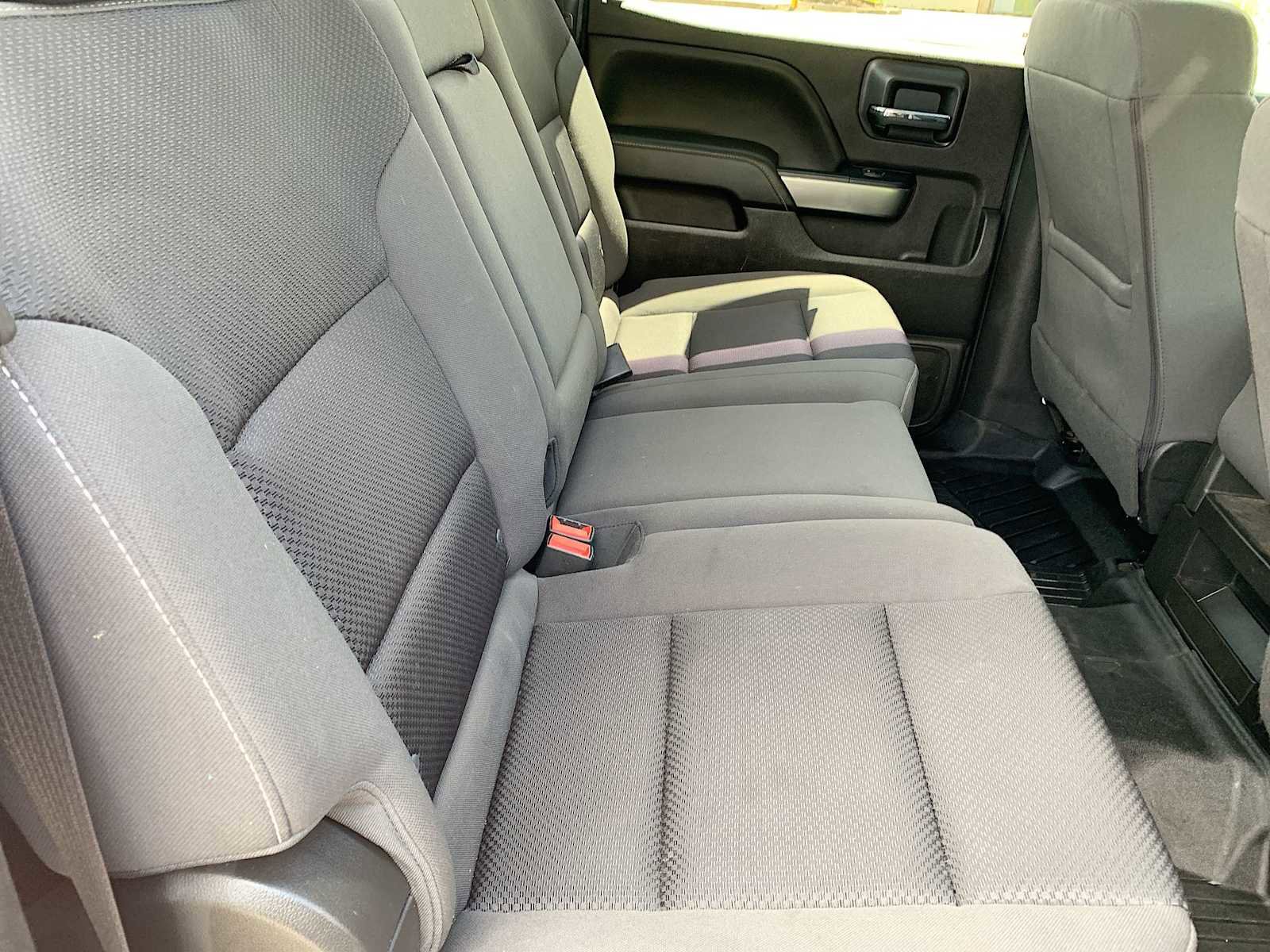 Used 2018 Chevrolet Silverado 1500 LT w/ Trailering Package AWD/4WD image 23