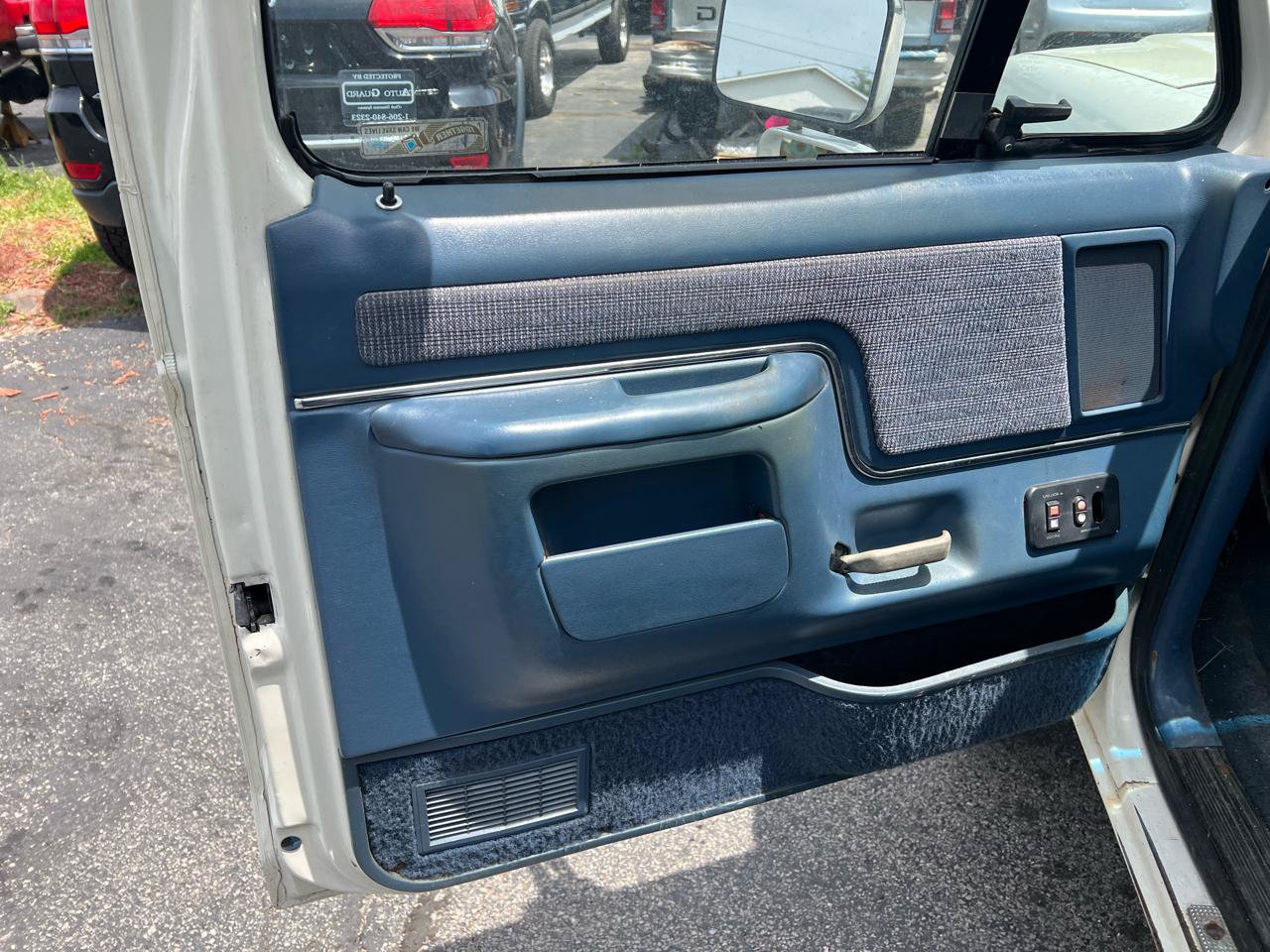 Used 1988 Ford Bronco AWD/4WD image 12