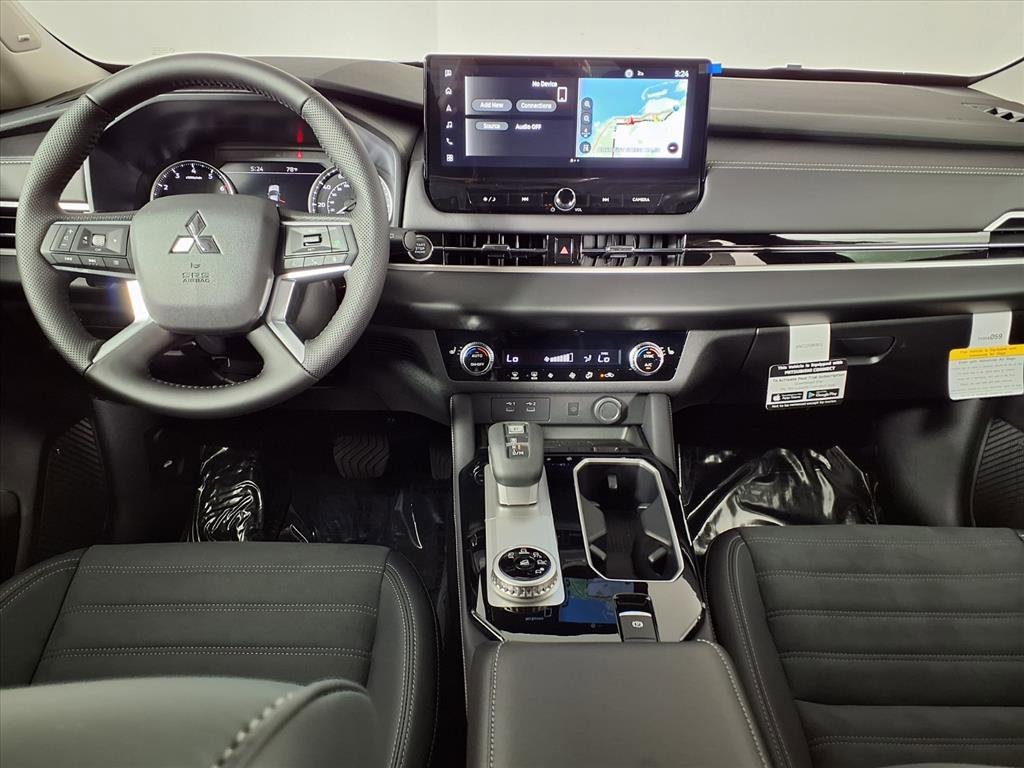New 2025 Mitsubishi Outlander SE image 12