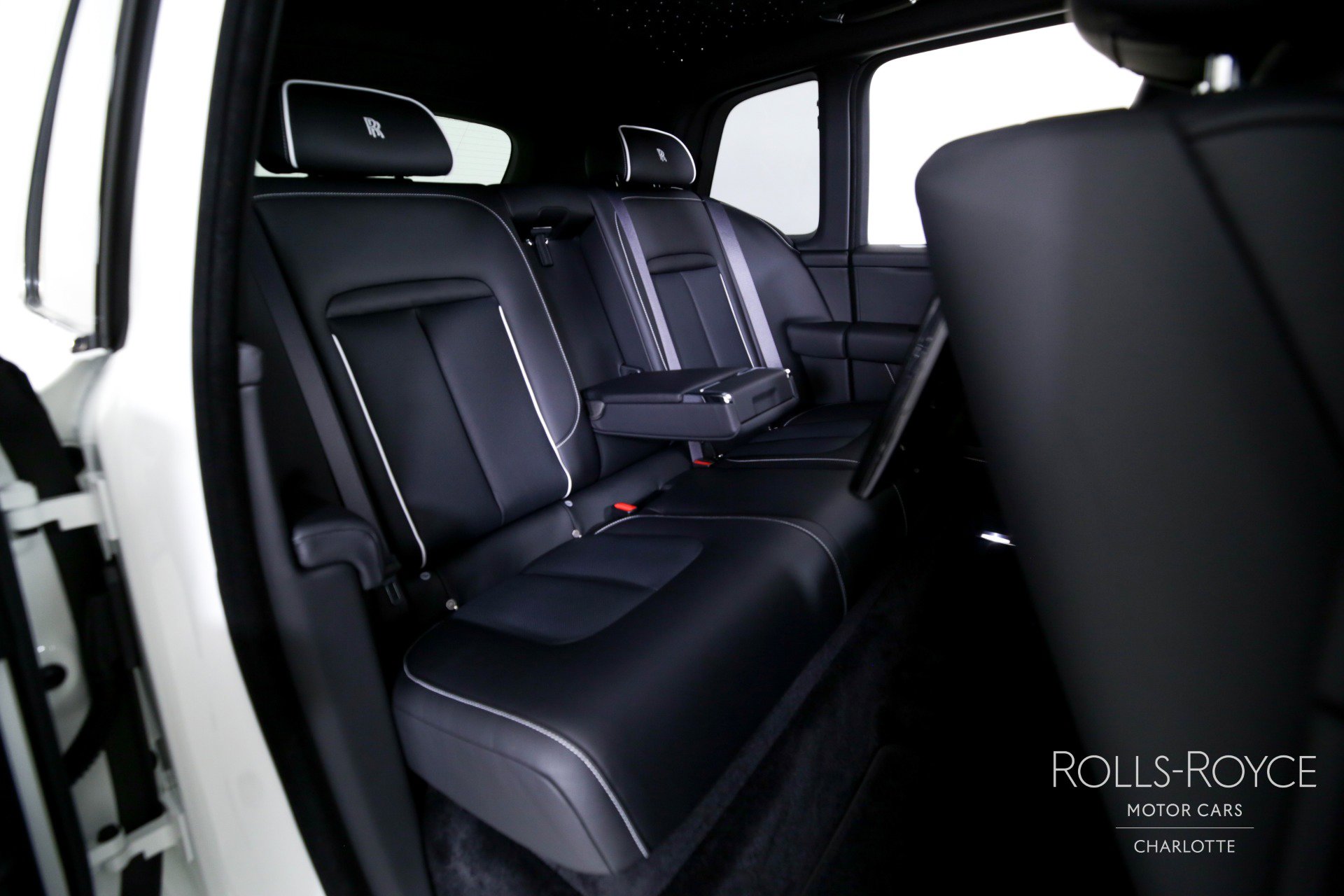 Certified 2025 Rolls-Royce Cullinan image 28