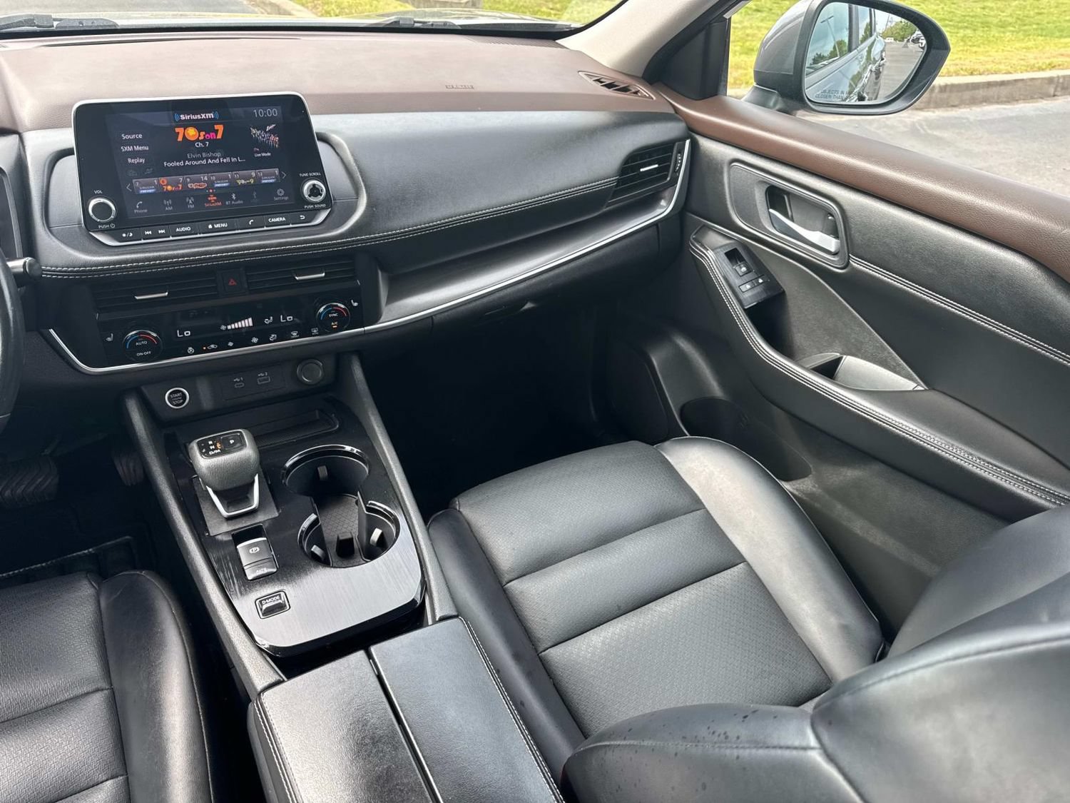 Used 2023 Nissan Rogue SV w/ SV Premium B Package FWD image 21