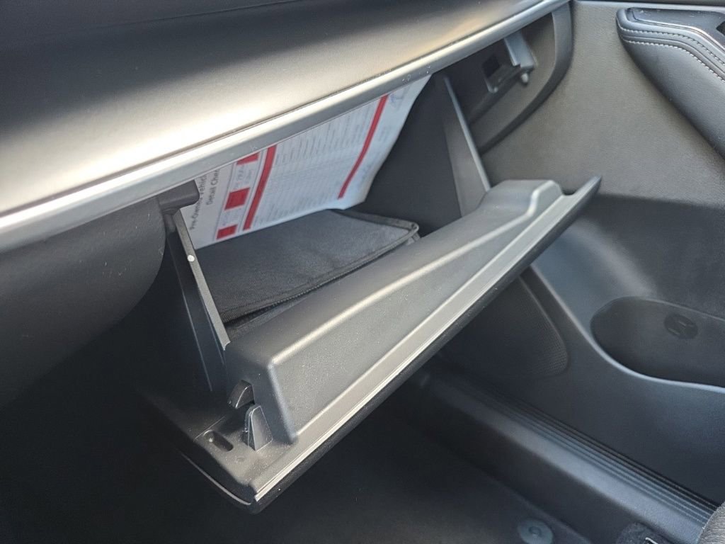 Used 2025 Nissan Rogue SV image 30