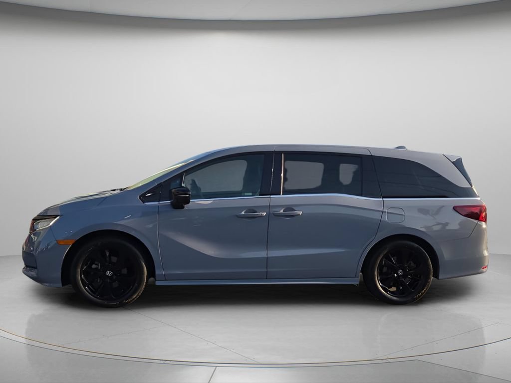 Used 2023 Honda Odyssey Sport image 3