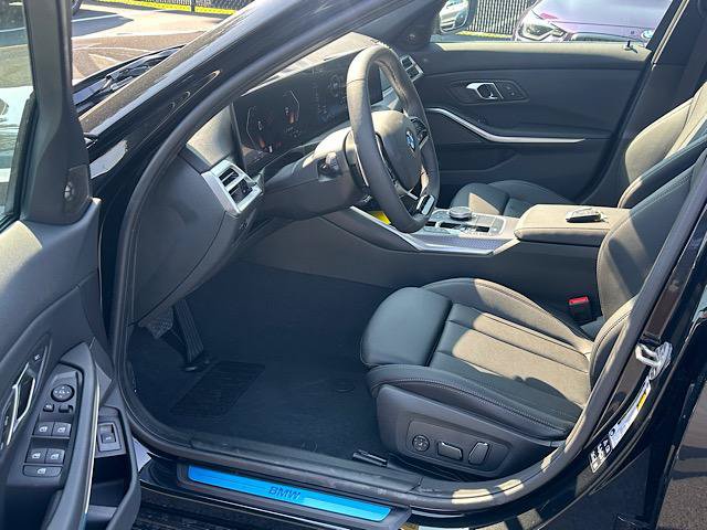 New 2026 BMW 330i xDrive Sedan w/ Premium Package AWD/4WD image 4