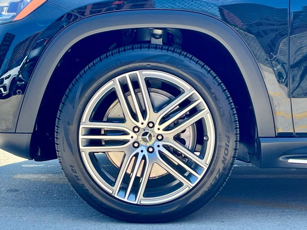 Certified 2026 Mercedes-Benz GLS 450 4MATIC image 12