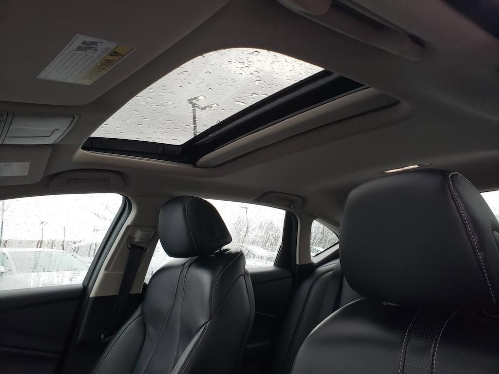 Certified 2025 Acura TLX w/ Technology Package image 32