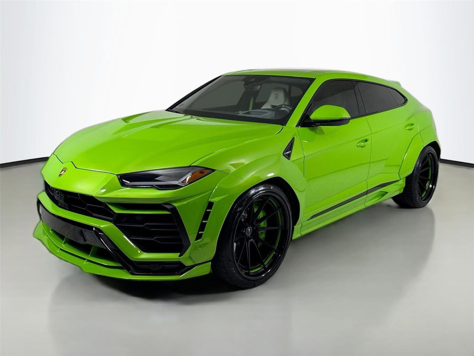 Used 2022 Lamborghini Urus image 11