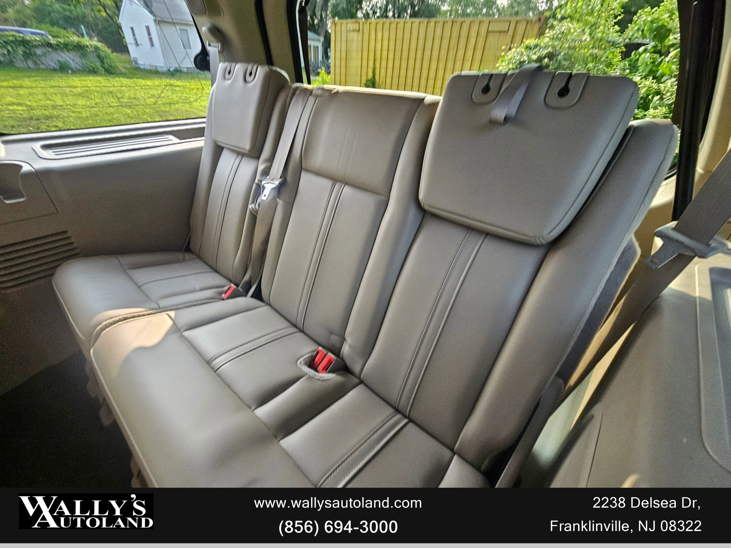 Used 2015 Lincoln Navigator 4WD image 25