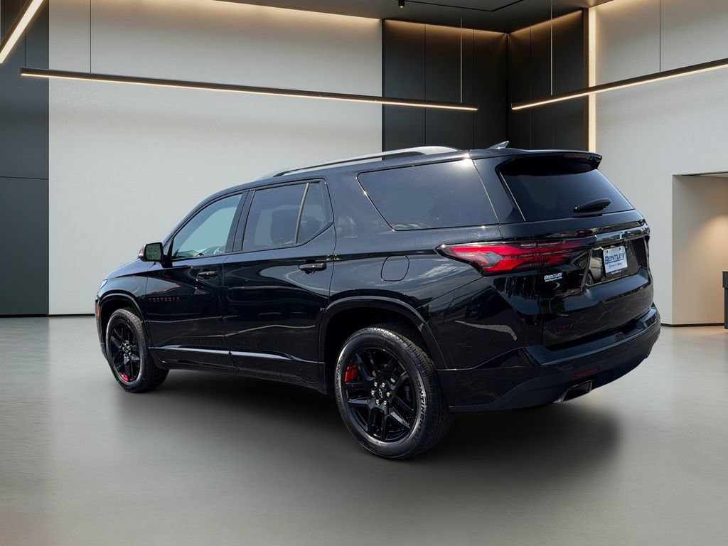 Used 2022 Chevrolet Traverse Premier w/ Redline Edition FWD image 3
