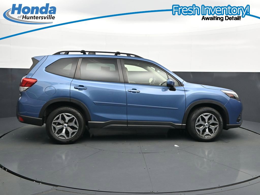 Used 2023 Subaru Forester Premium AWD/4WD image 11