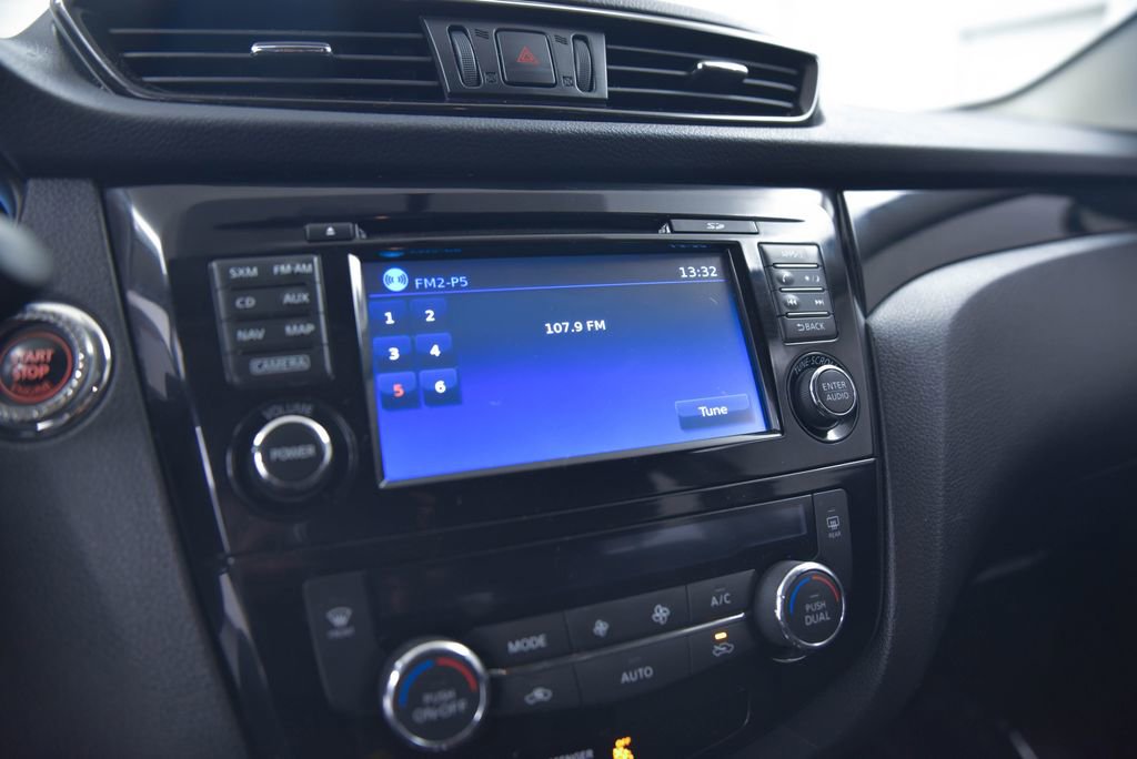 Used 2018 Nissan Rogue Sport SV w/ SV Technology Package image 19