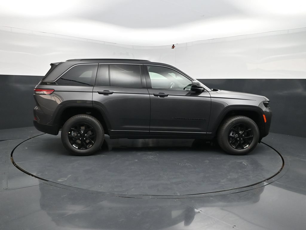 New 2026 Jeep Grand Cherokee Altitude AWD/4WD image 8