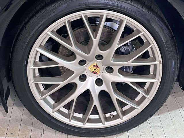 Used 2020 Porsche Panamera image 14