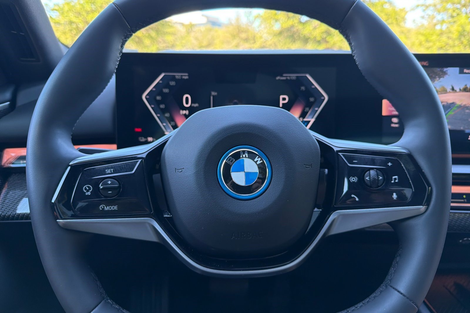 Used 2024 BMW i5 eDrive40i w/ Executive Package RWD image 29