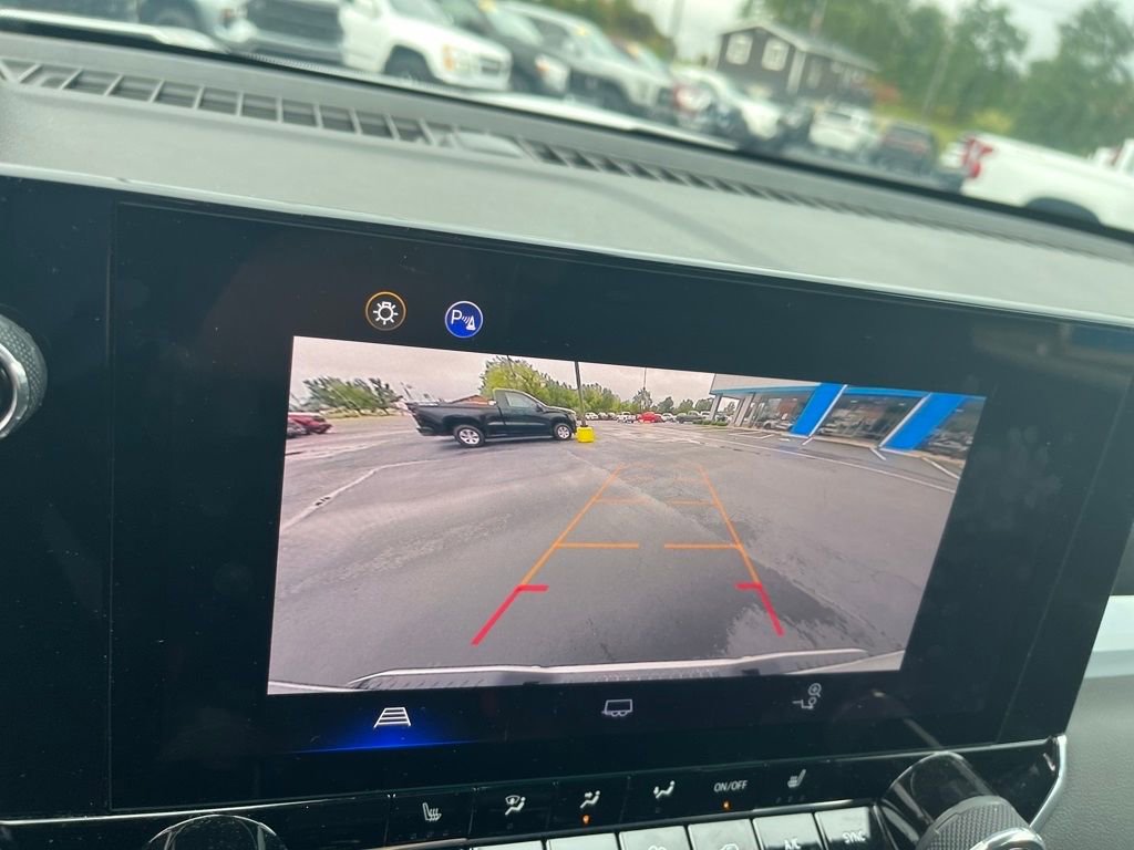 Used 2025 Chevrolet Colorado LT w/ Advanced Trailering Package image 16