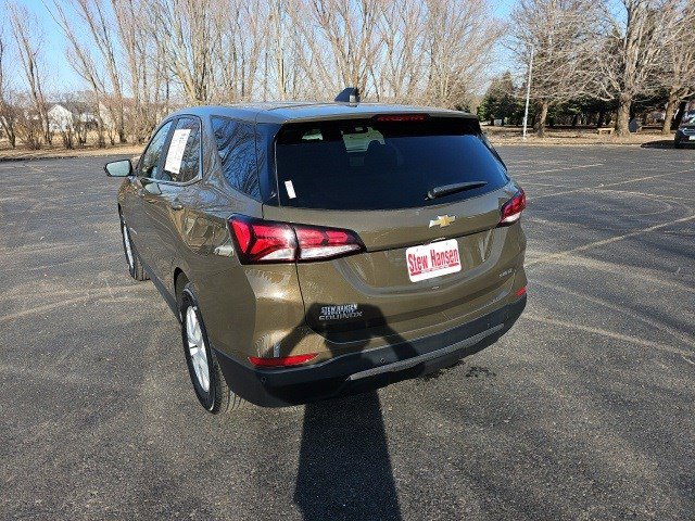 Used 2024 Chevrolet Equinox LT image 3