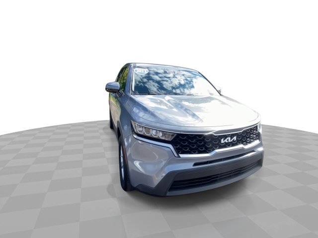 Used 2023 Kia Sorento LX FWD image 4