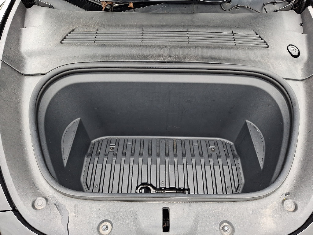 Used 2021 Tesla Model Y Long Range AWD/4WD image 30