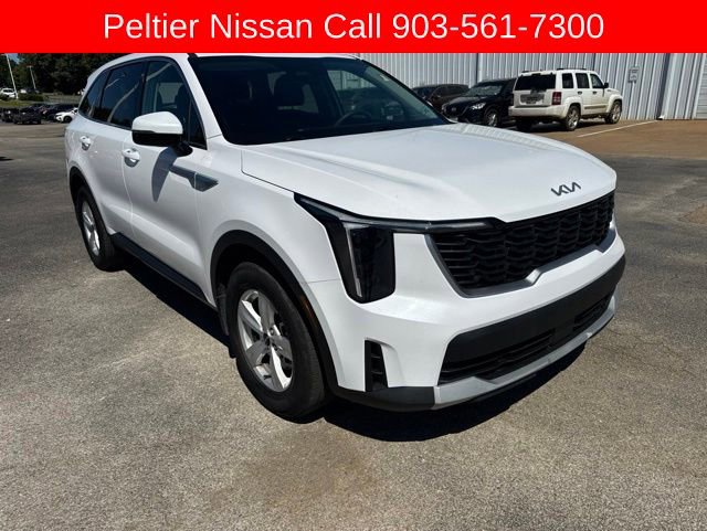 Used 2025 Kia Sorento LX FWD image 1