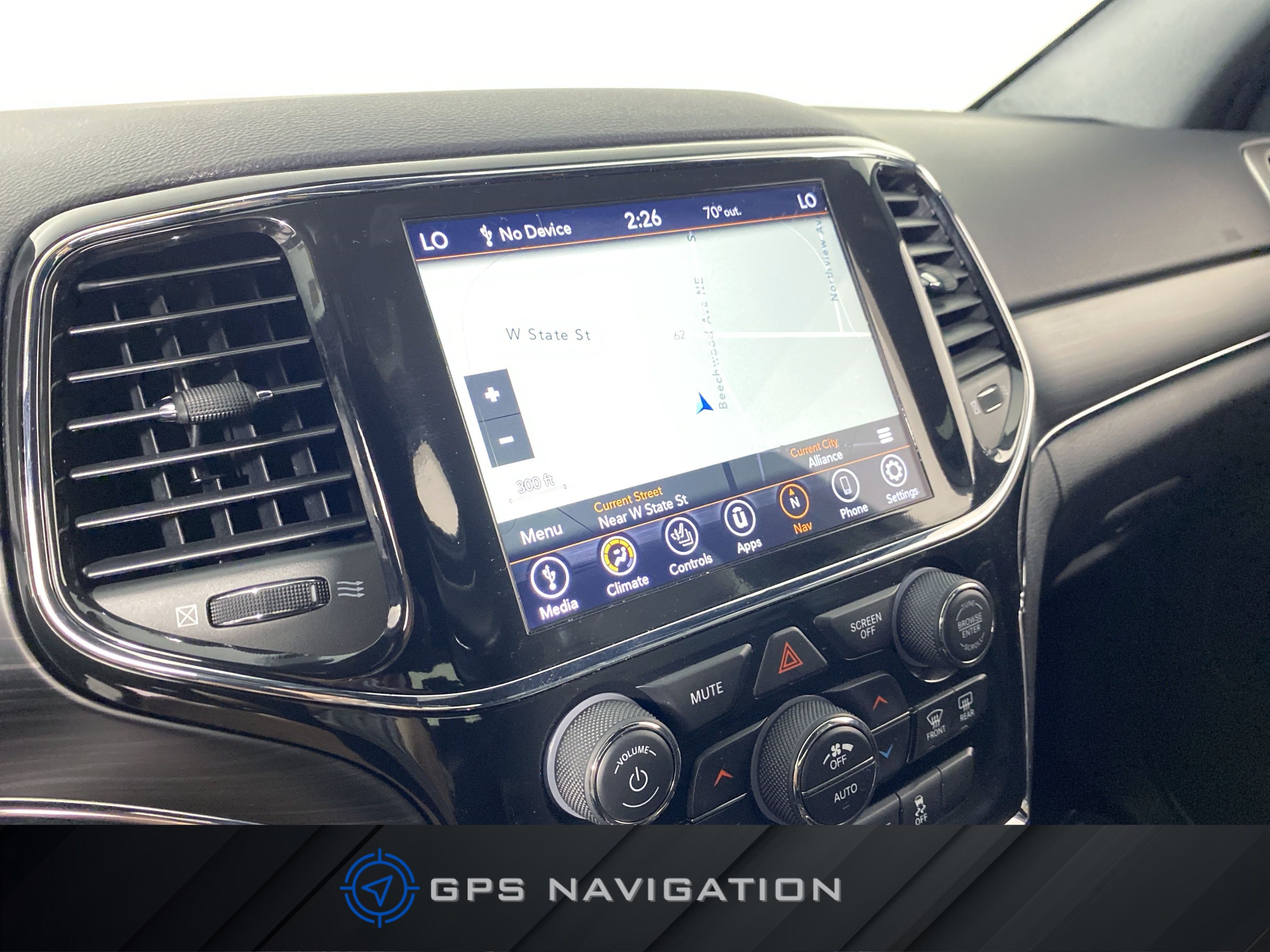 Used 2021 Jeep Grand Cherokee Limited w/ Sun & Sound Group AWD/4WD image 4