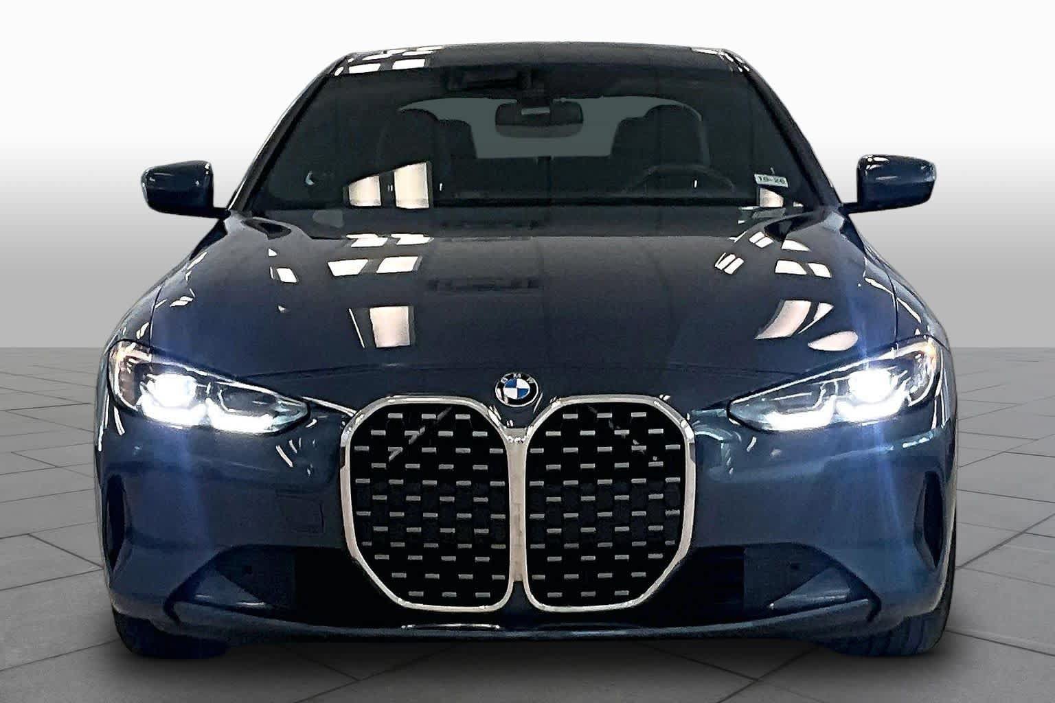 Used 2024 BMW 430i Coupe w/ Convenience Package RWD image 3