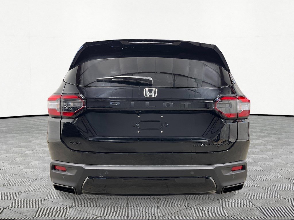 New 2026 Honda Pilot Black Edition image 5