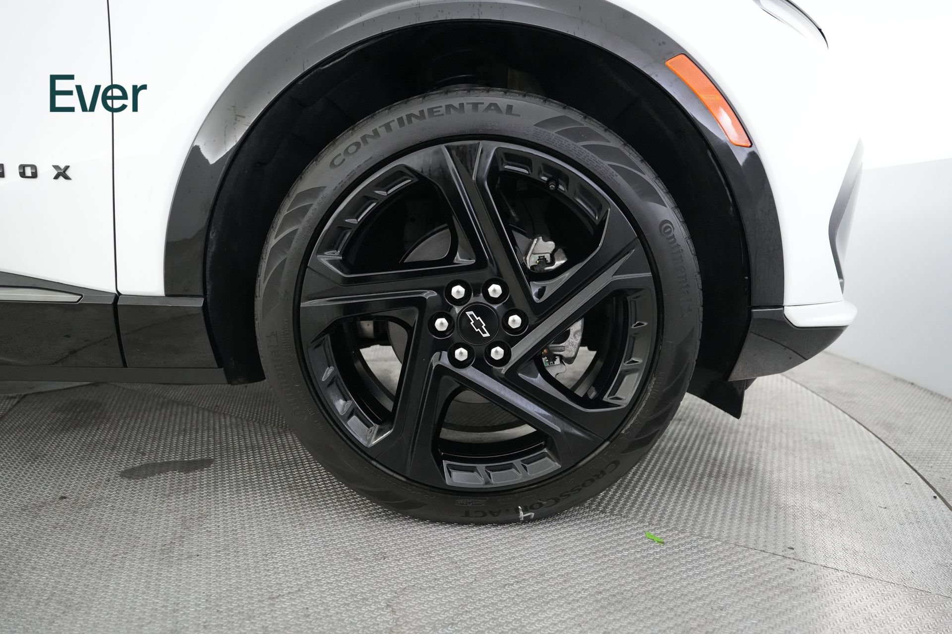 Used 2024 Chevrolet Equinox EV RS FWD image 20
