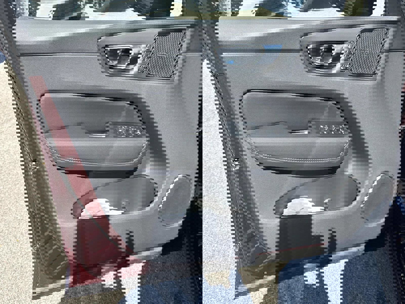 New 2026 Volvo XC60 B5 Ultra w/ Climate Package image 16